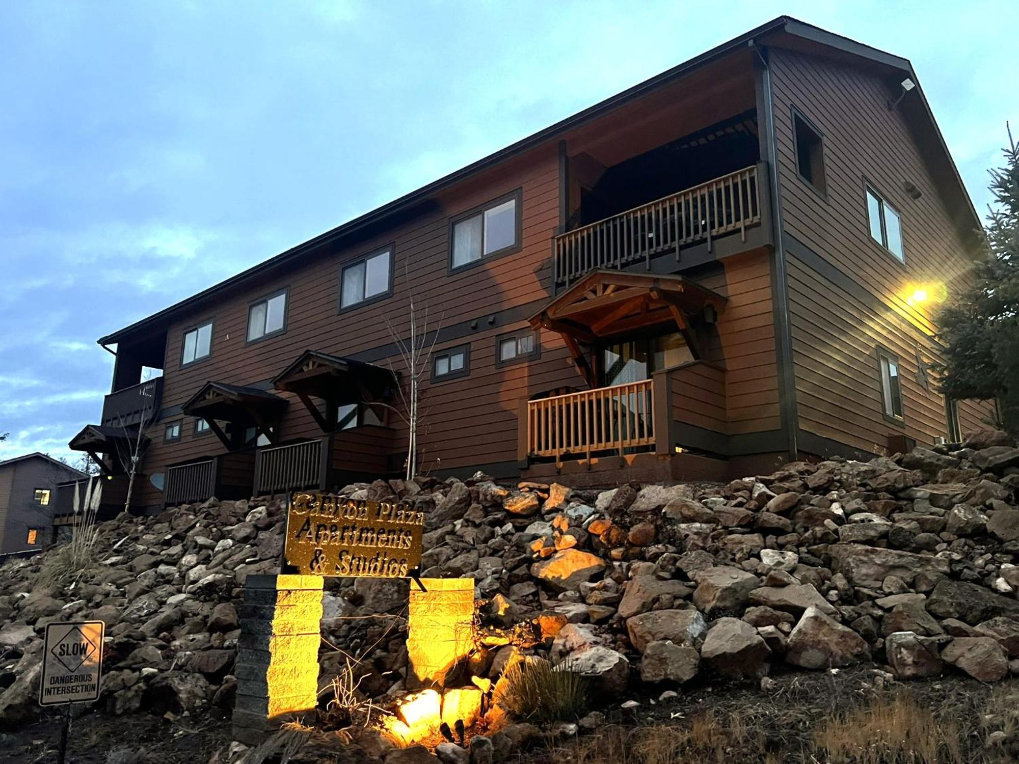 Canyon Plaza Premier Studio And Apartments Tusayan Exterior foto