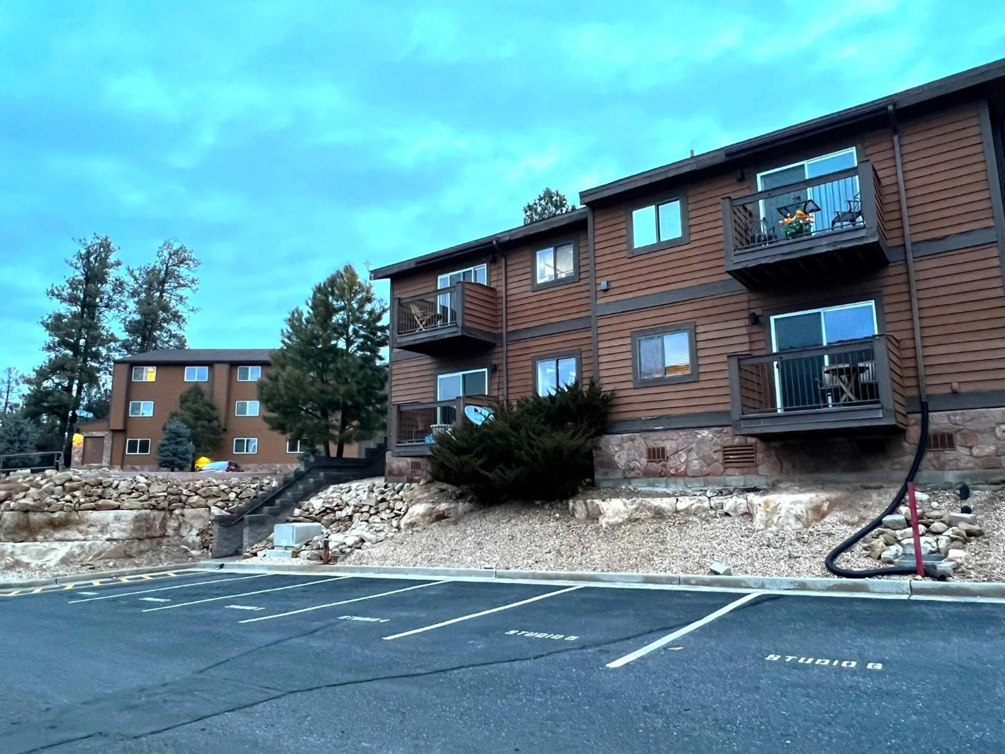 Canyon Plaza Premier Studio And Apartments Tusayan Exterior foto